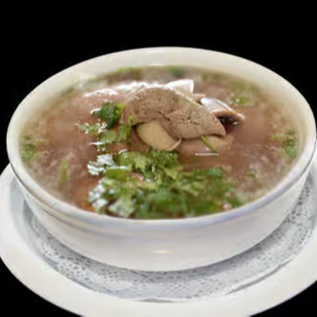 Guew Teow (Thai Noodles Soup).