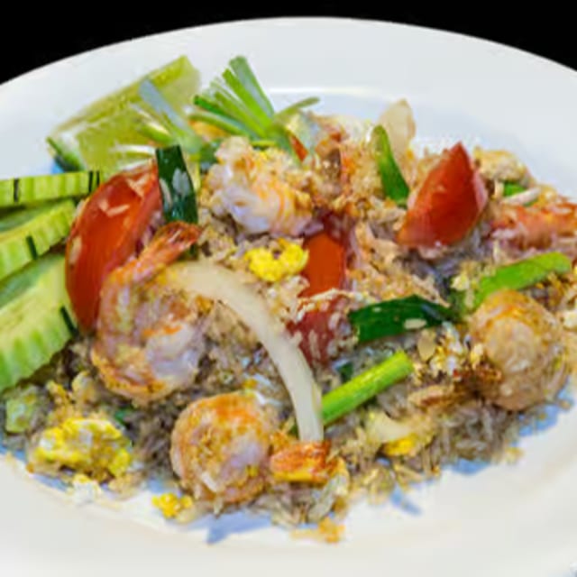 Khao Pad (Thai Fried Rice).